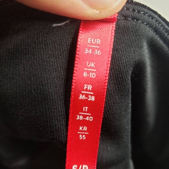 Spanx Velvet Shine Leggings Black/Gold Size Small - Picture 9 of 10